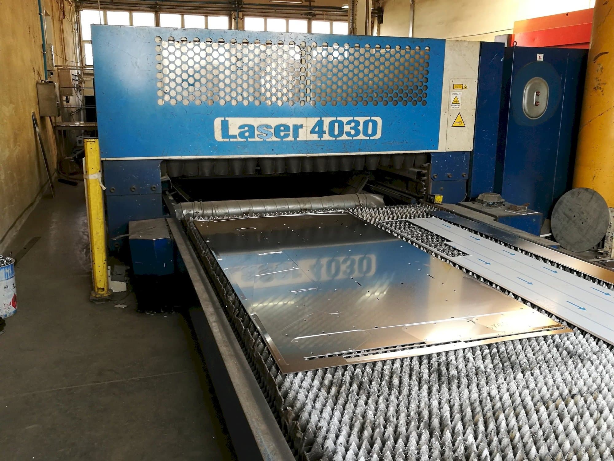 Koneen Trumpf Trumatic L4030 etunäkymä