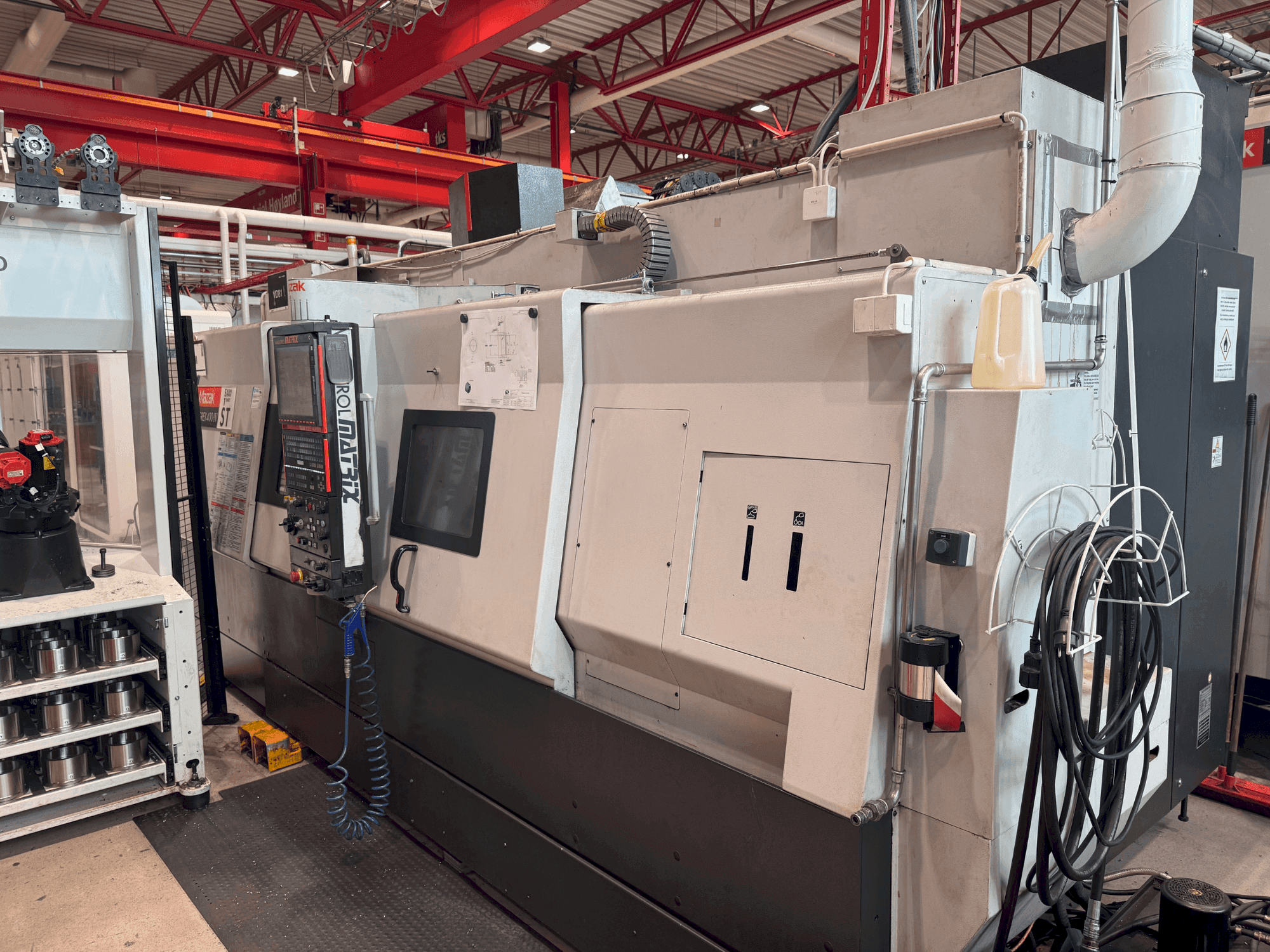 Koneen  Mazak Integrex 400-IV ST etunäkymä