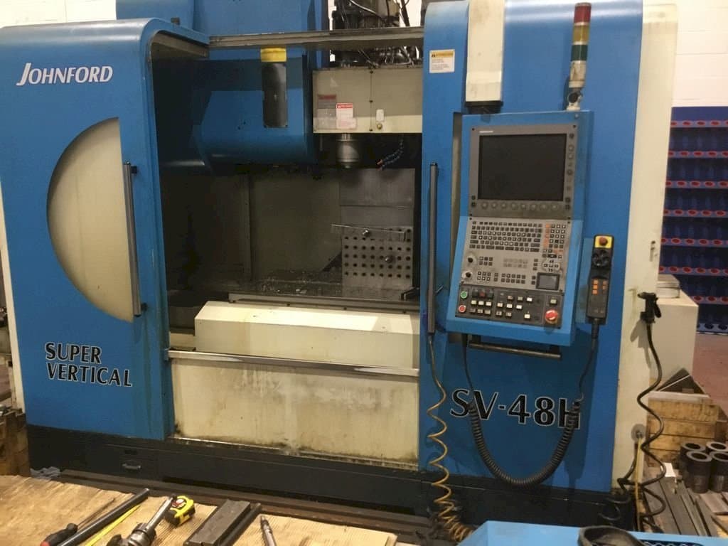 Koneen Johnford SV-48H etunäkymä