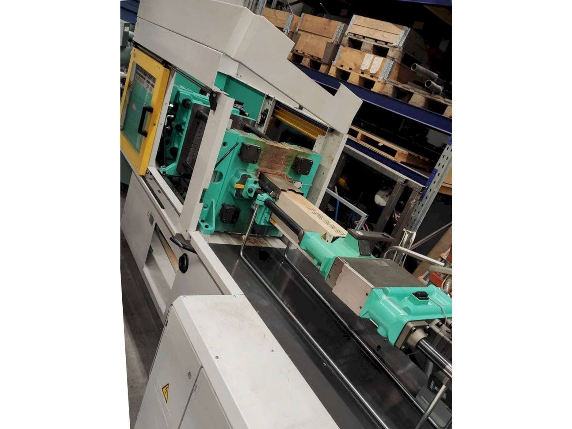 Koneen Arburg 370C-800-250 etunäkymä