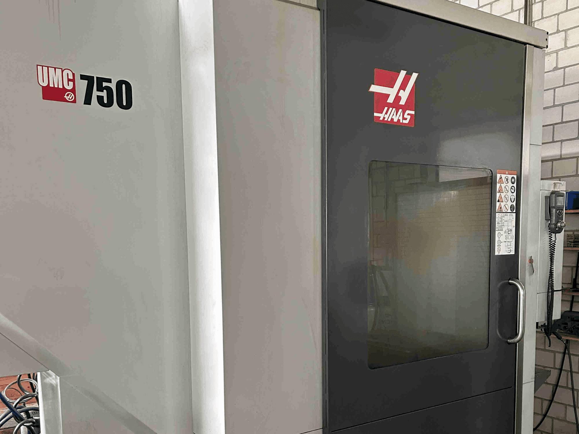 Koneen HAAS UMC-750 etunäkymä