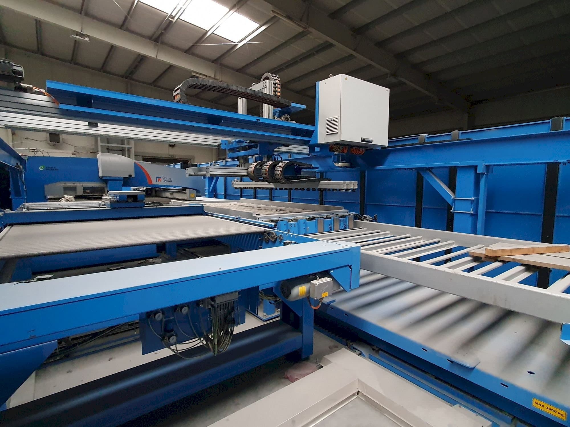 Koneen  Prima Power LPe6f etunäkymä