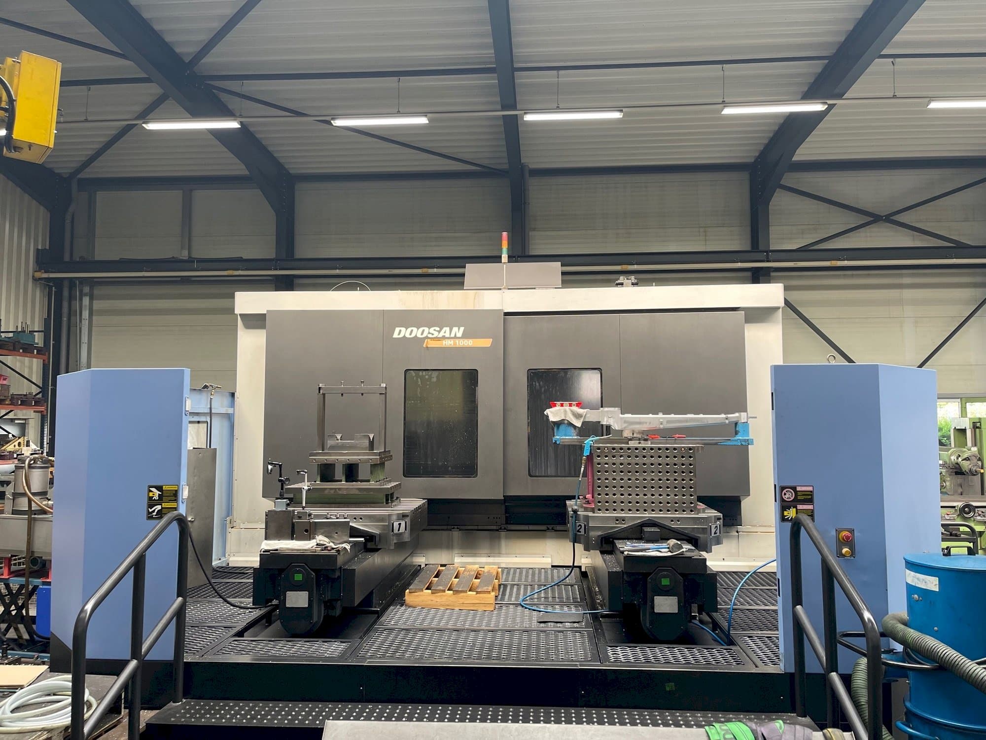 Koneen  Doosan HM 1000 etunäkymä