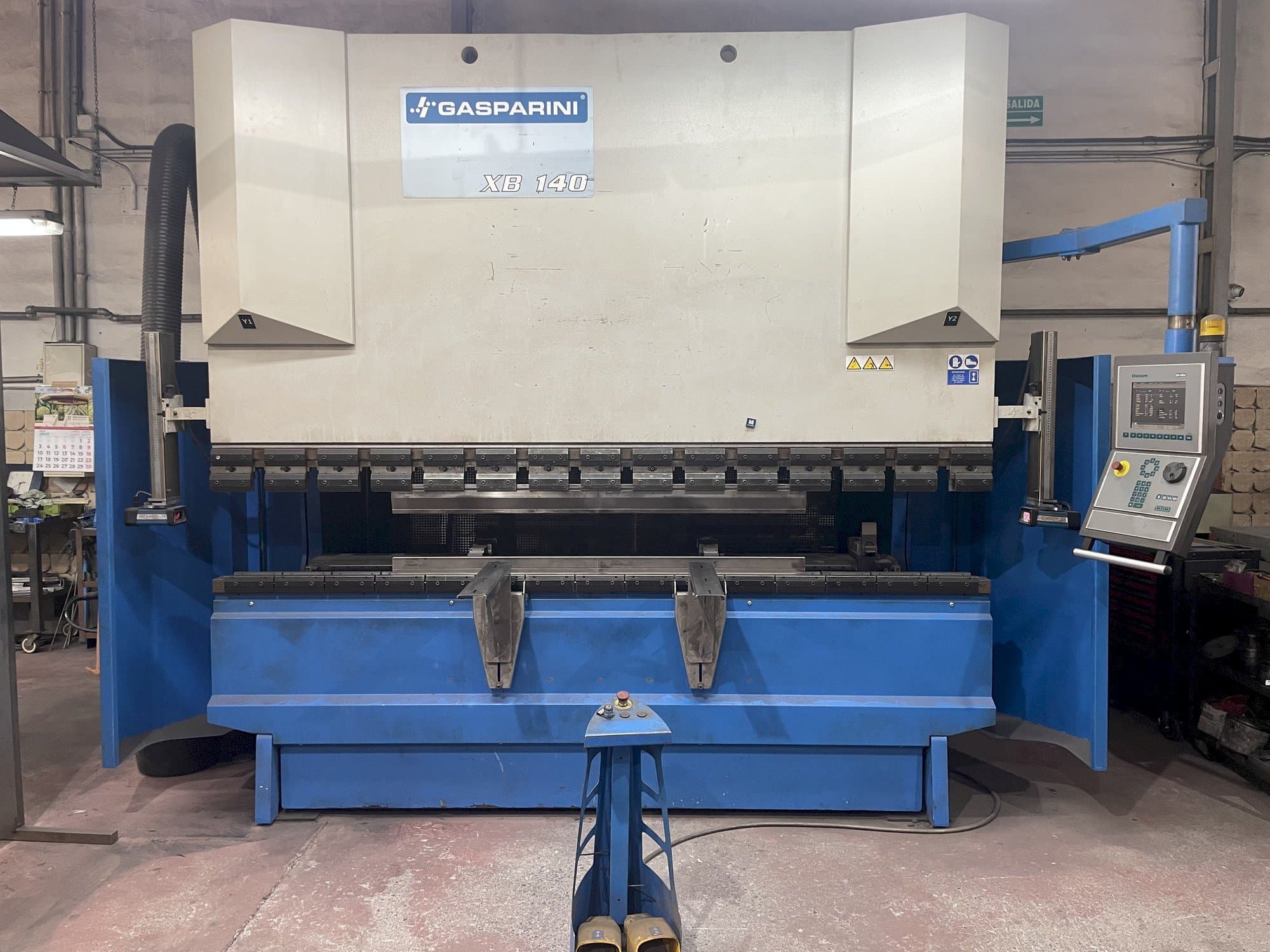 Koneen  GASPARINI X-BASIC 140/3000 etunäkymä