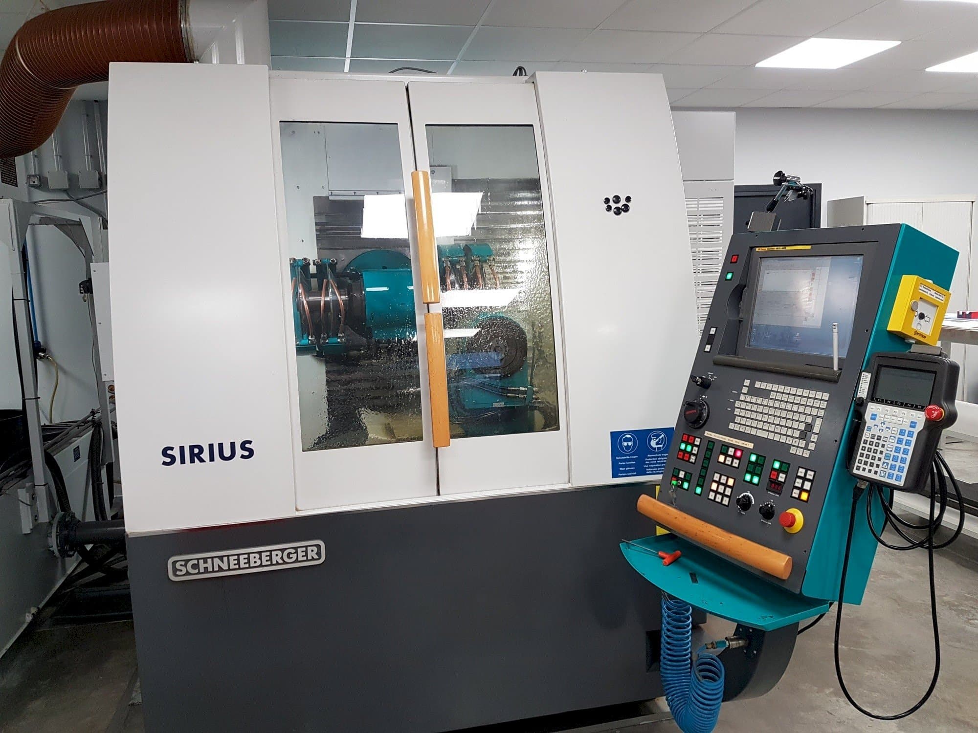 Koneen Schneeberger Sirius HPM etunäkymä