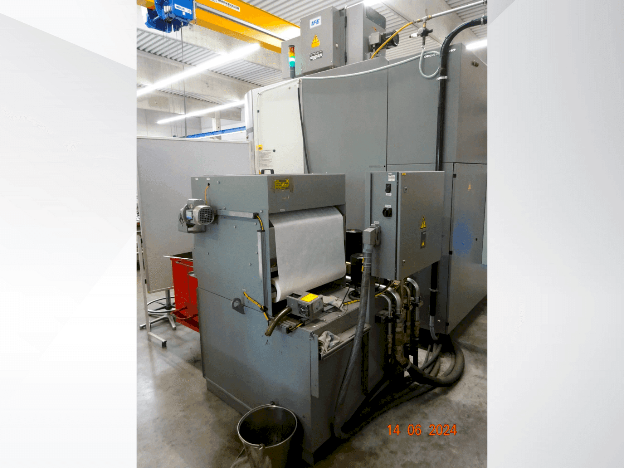 Koneen  DMG DMU 80 MonoBlock etunäkymä