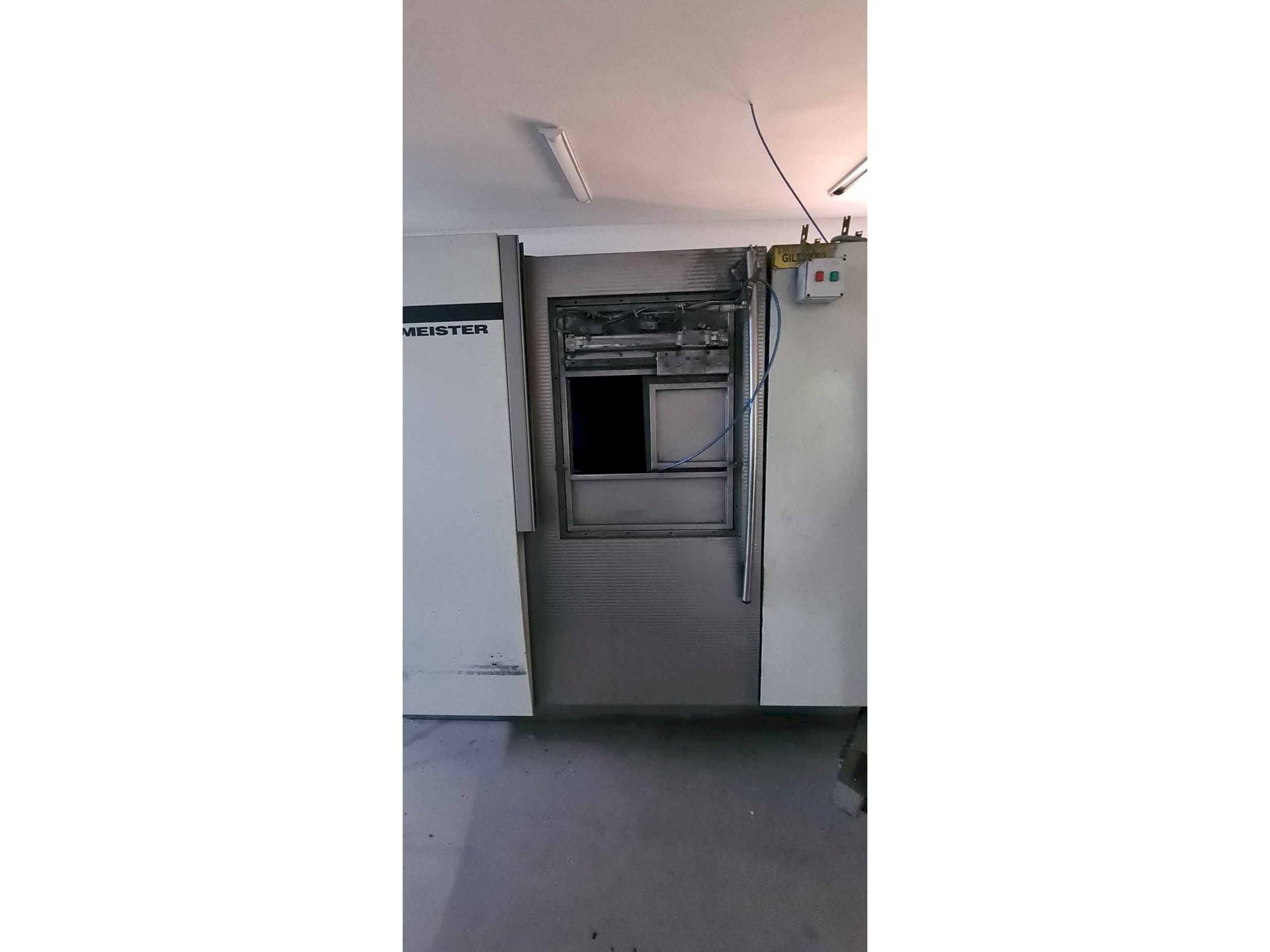 Koneen  Gildemeister TWIN 32 etunäkymä