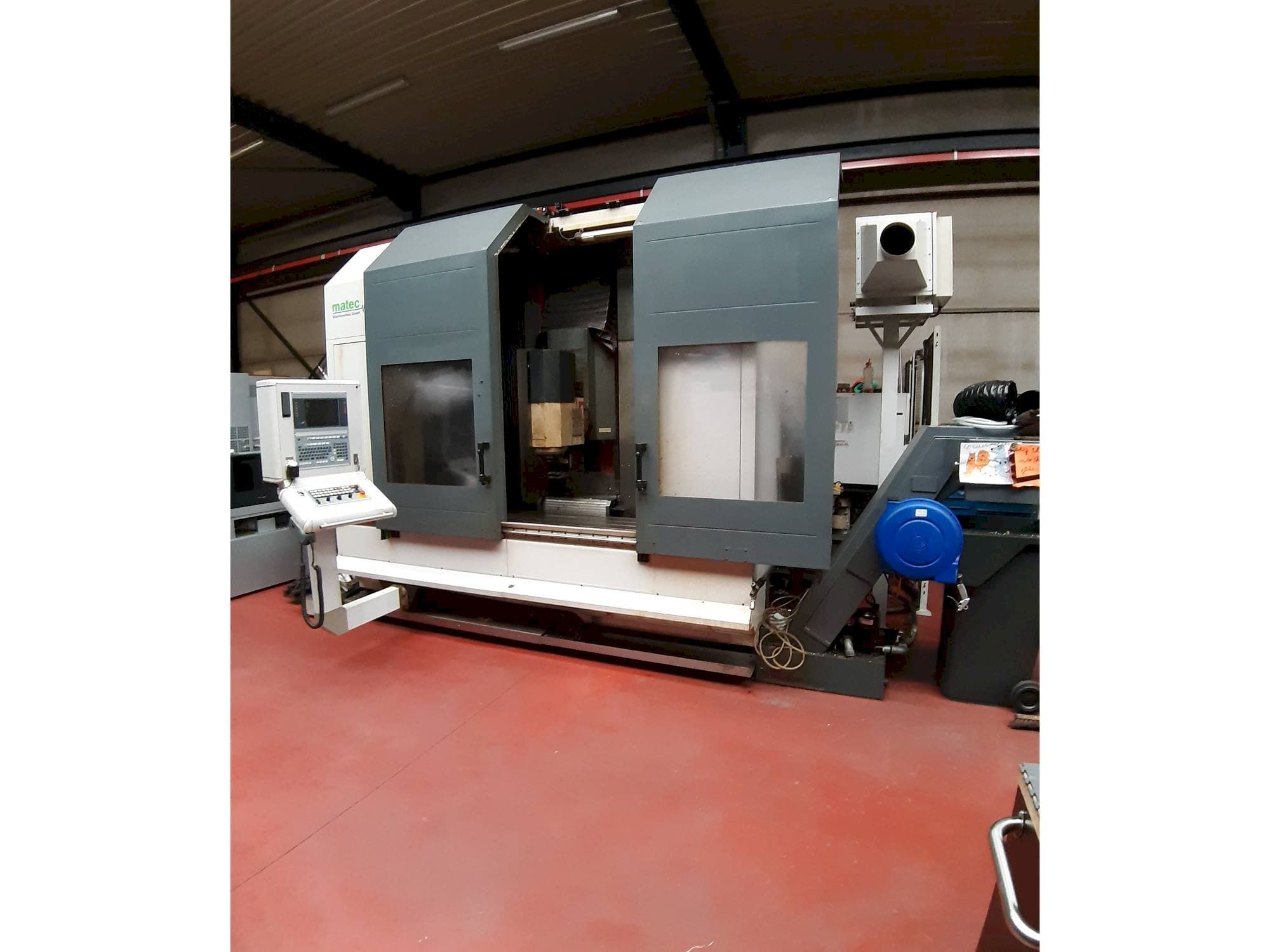 Koneen Matec 30 HV etunäkymä