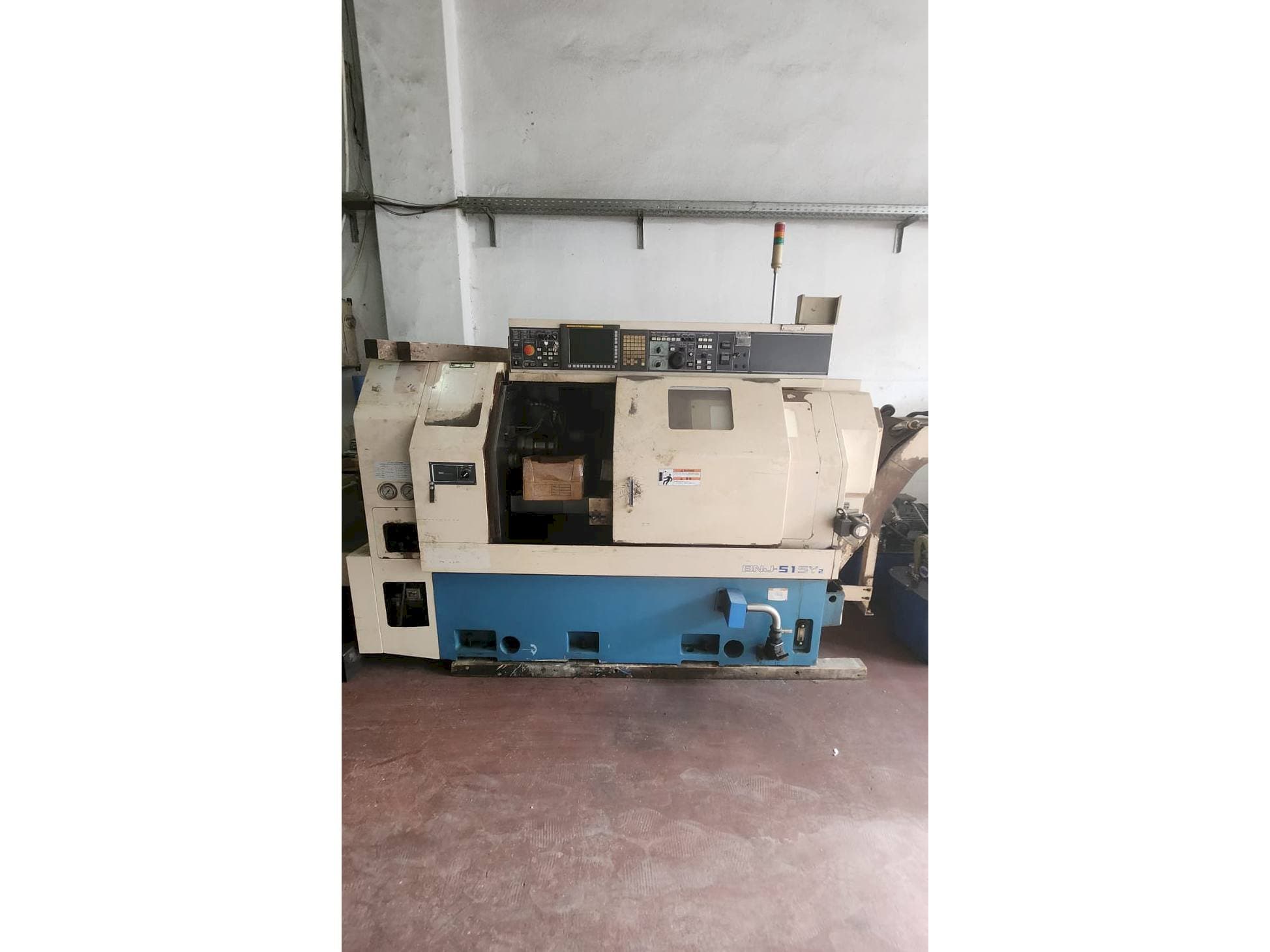 Koneen Miyano BNJ 42 SY etunäkymä