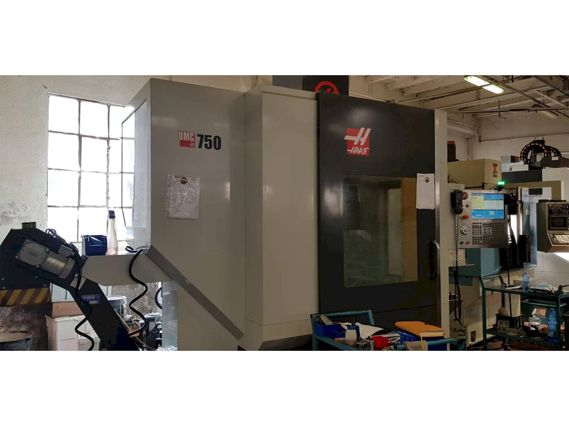 Koneen HAAS UMC 750 etunäkymä