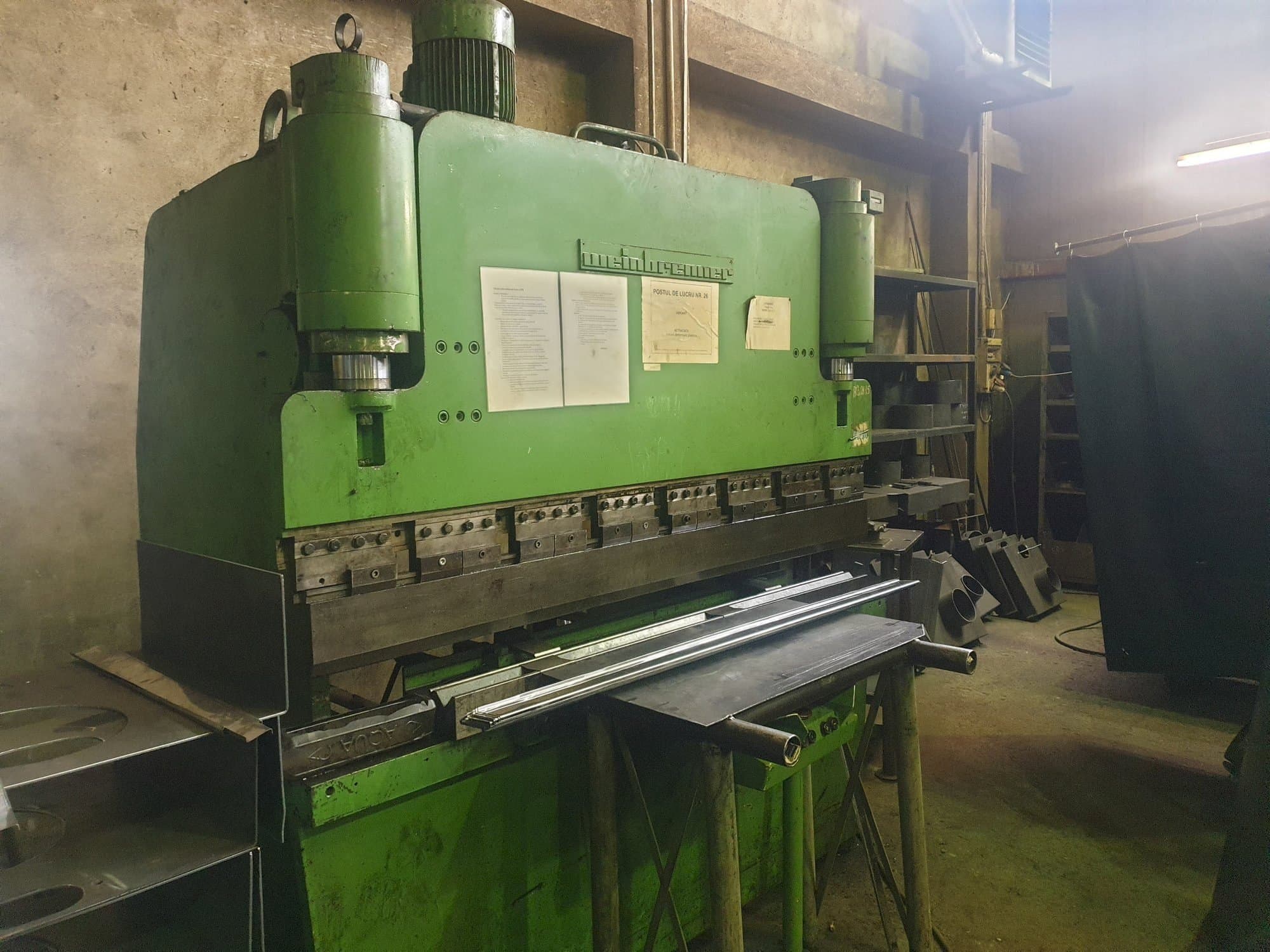 Koneen Weinbrenner AP 50/2000 etunäkymä