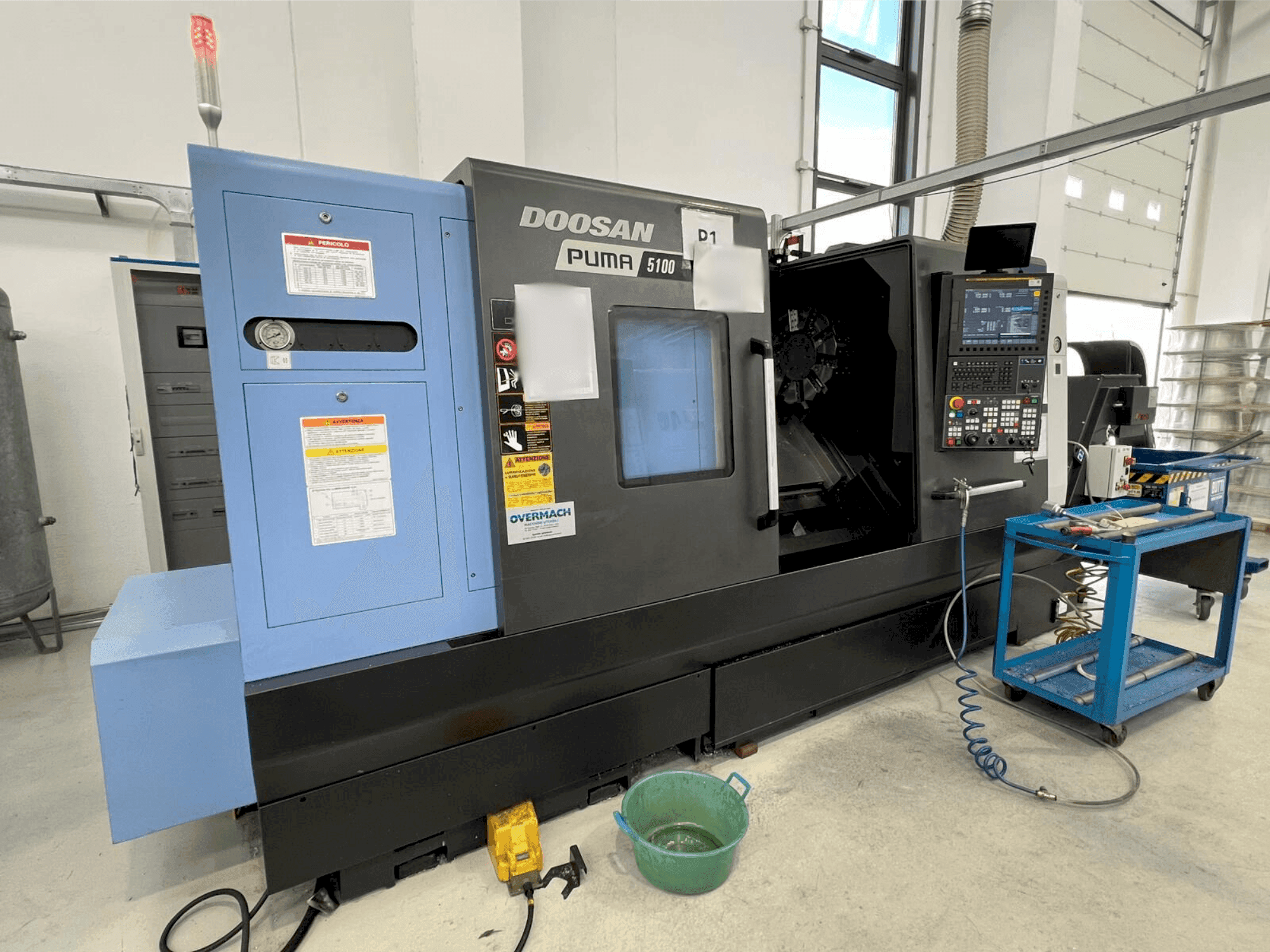Koneen DOOSAN Puma 5100B etunäkymä