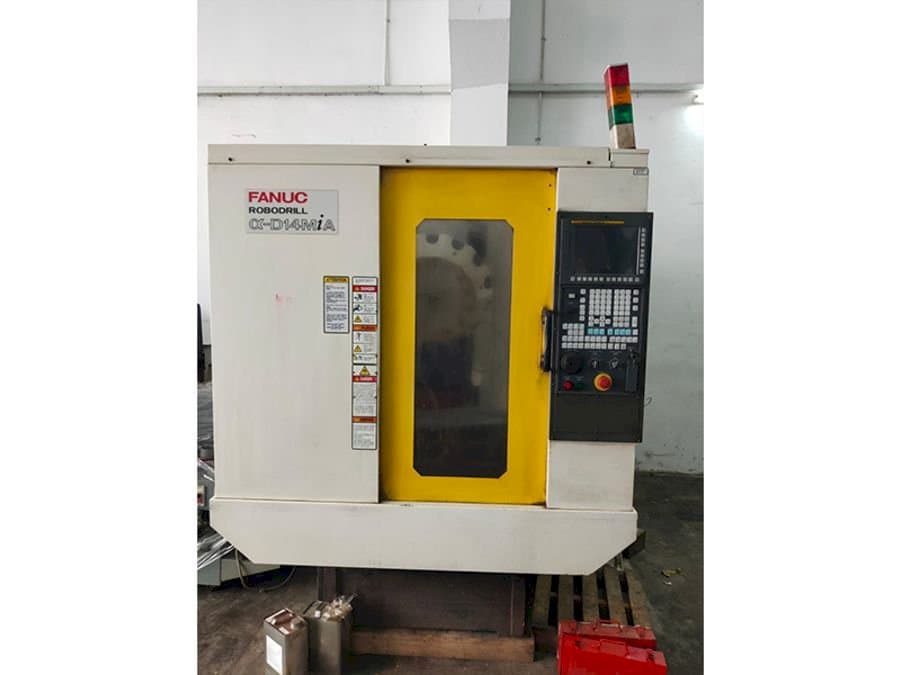 Koneen FANUC Alpha-D14MiA etunäkymä