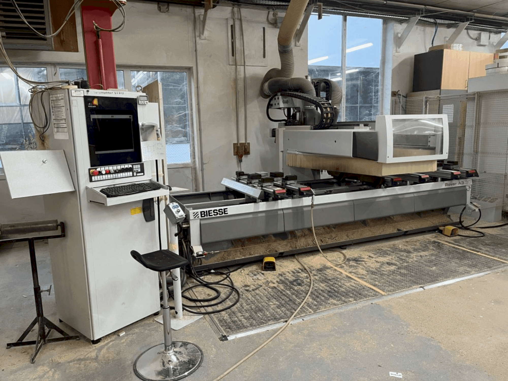 Koneen  BIESSE ROVER A etunäkymä