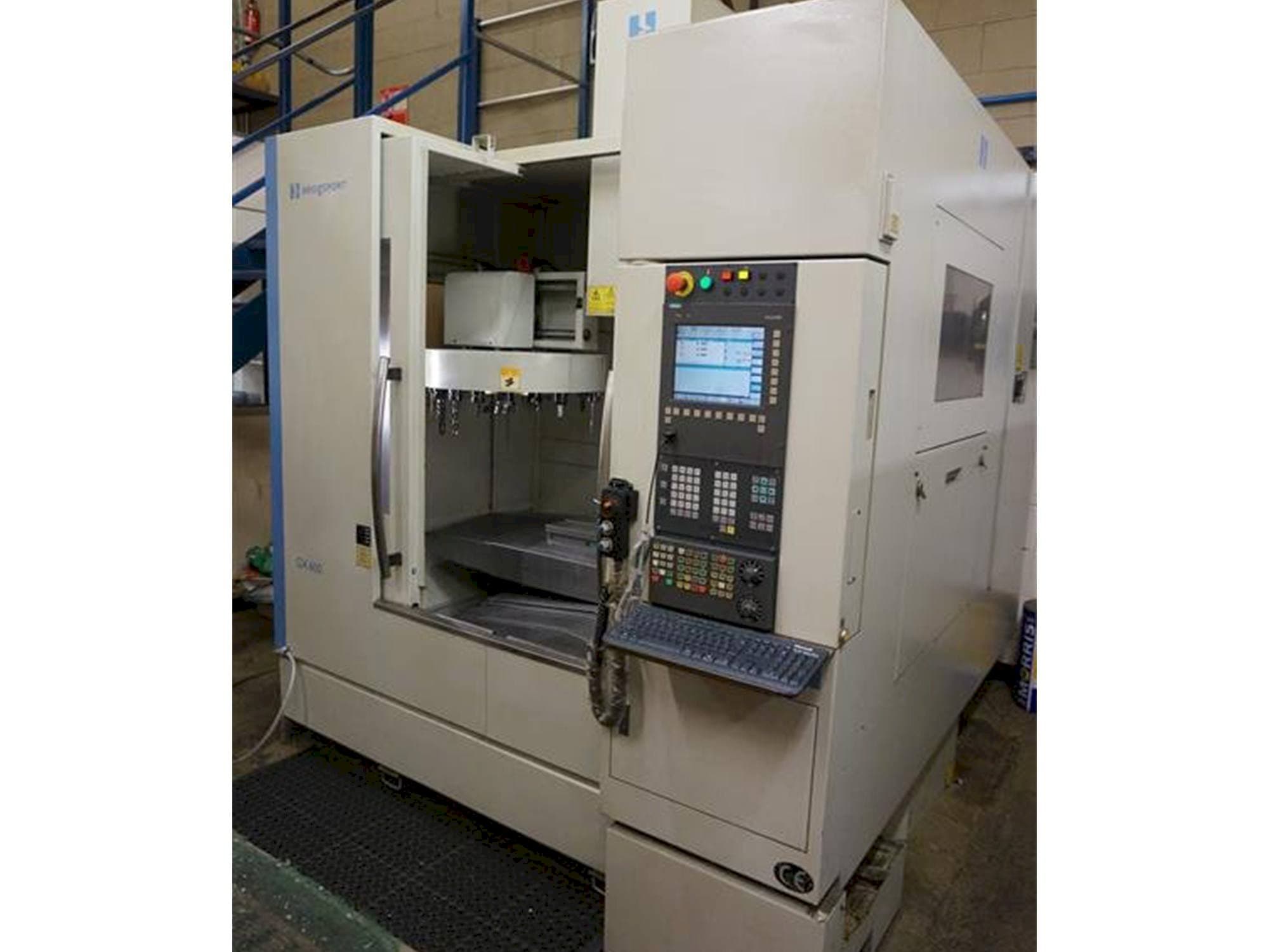 Koneen  Bridgeport GX 600 etunäkymä