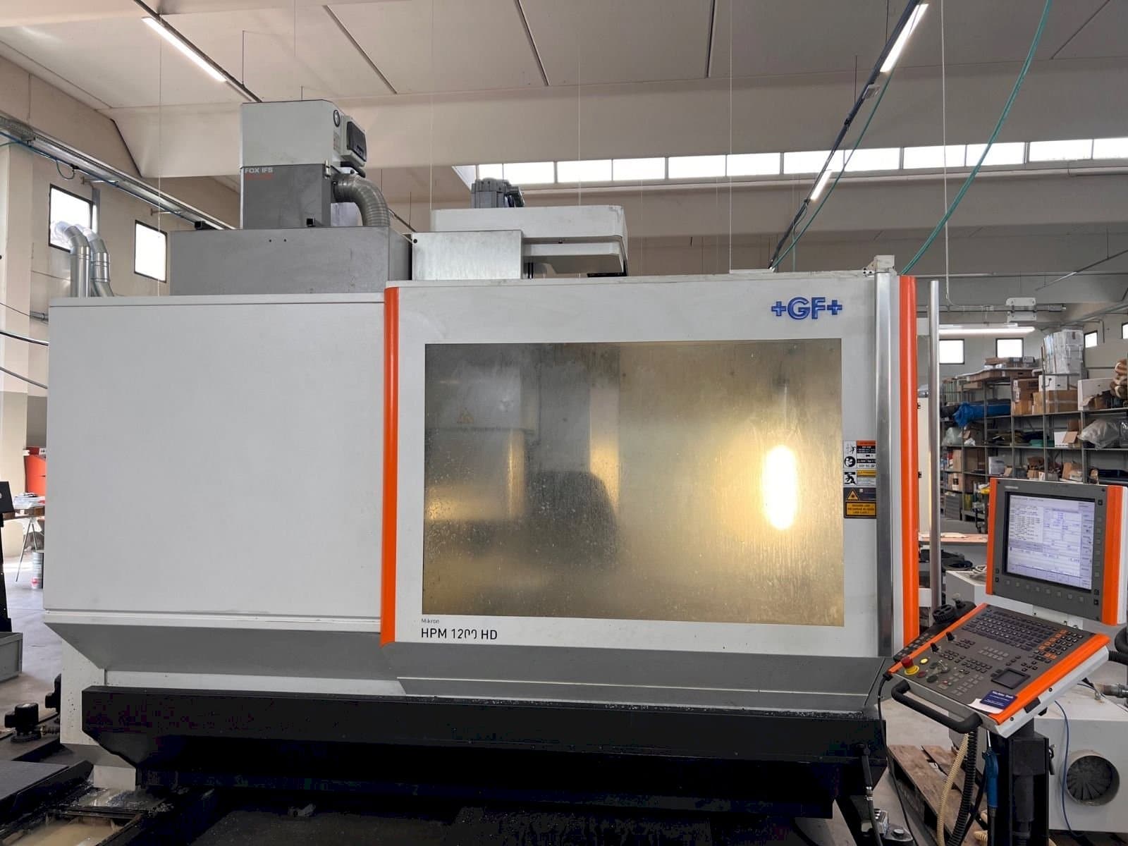 Koneen MIKRON HPM 1200 HD etunäkymä