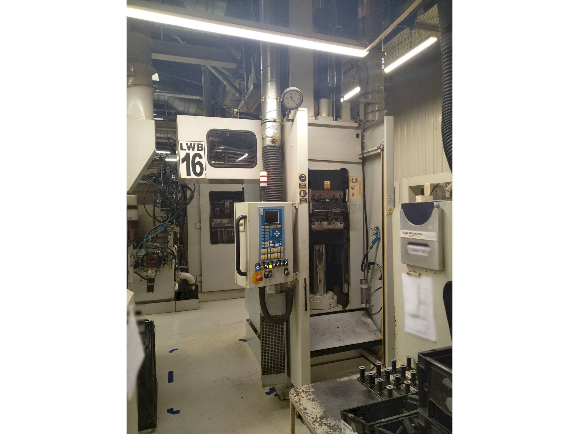 Koneen LWB STEINL VRE 1100/1000 etunäkymä