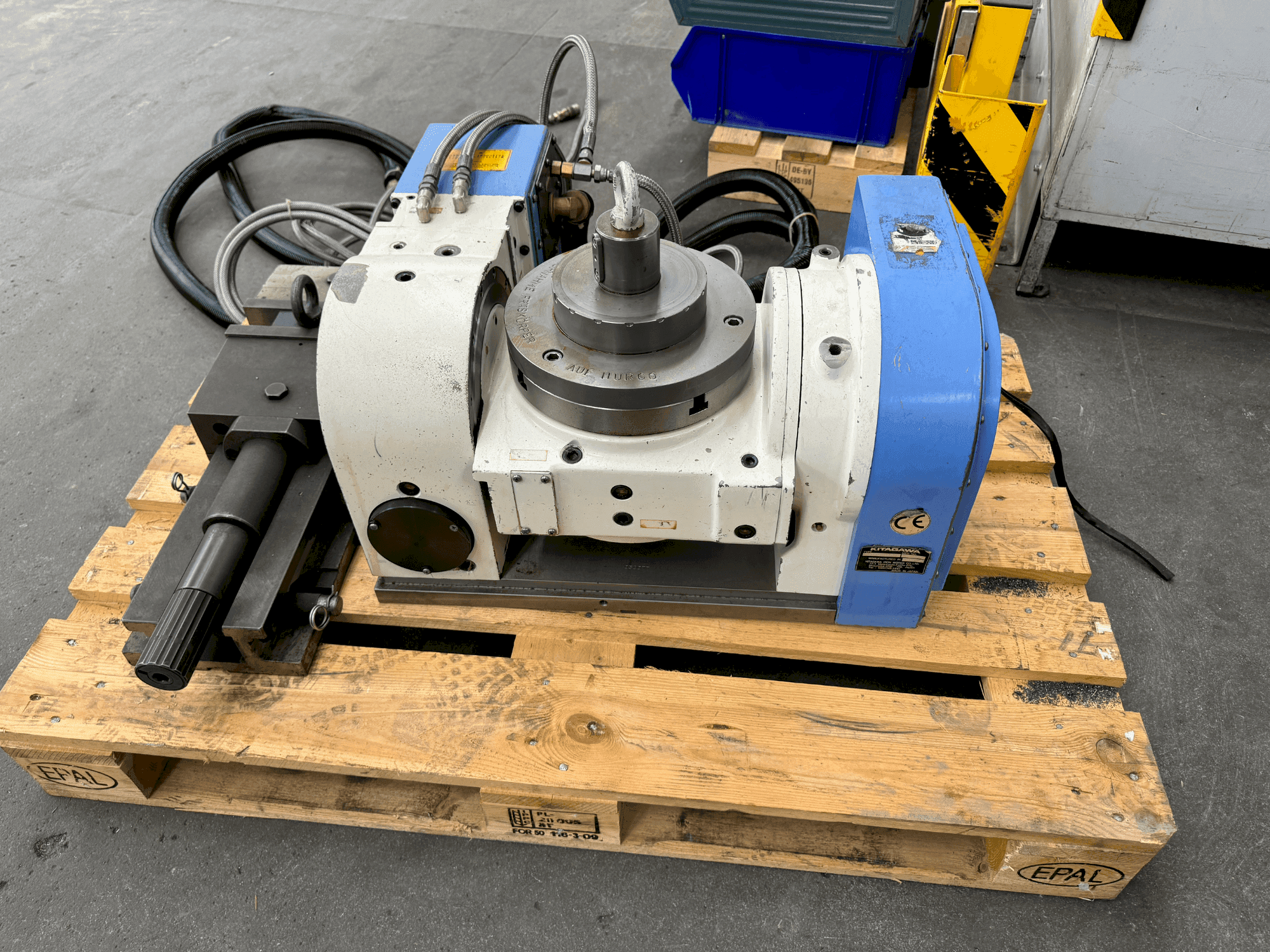 Koneen  KITAGAWA TT251 HYY01 - NC ROTARY TABLE (2005) etunäkymä