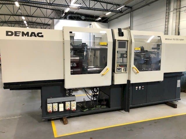 Koneen DEMAG Ergotech 110-200 System etunäkymä