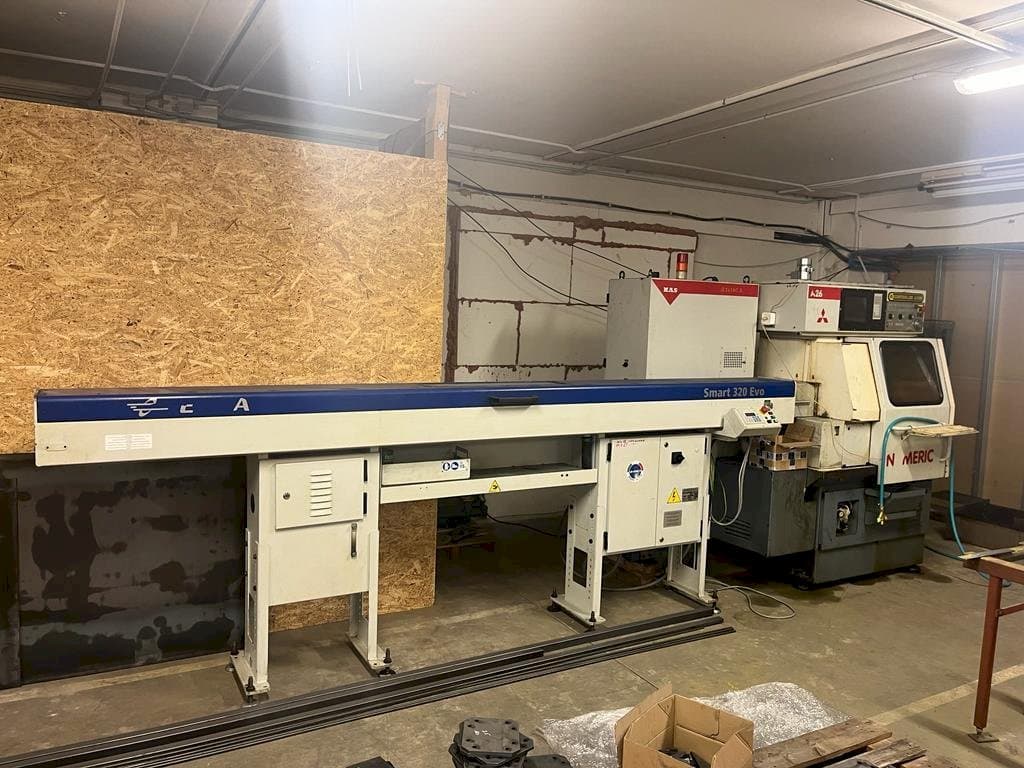 Koneen KOVOSVIT MAS Numeric A26 CNC etunäkymä