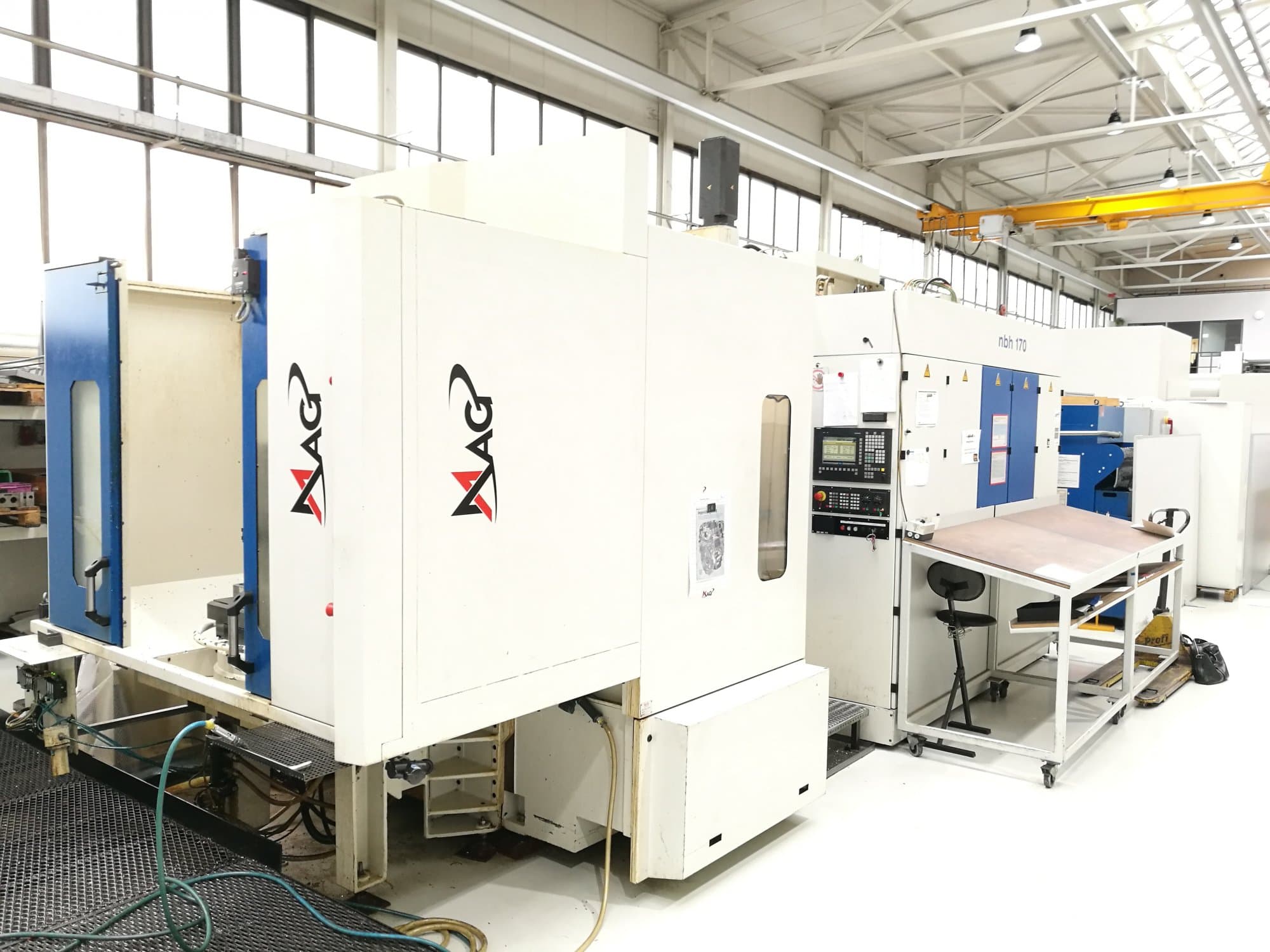 Koneen Hueller Hille vasen näkymä NBH 170