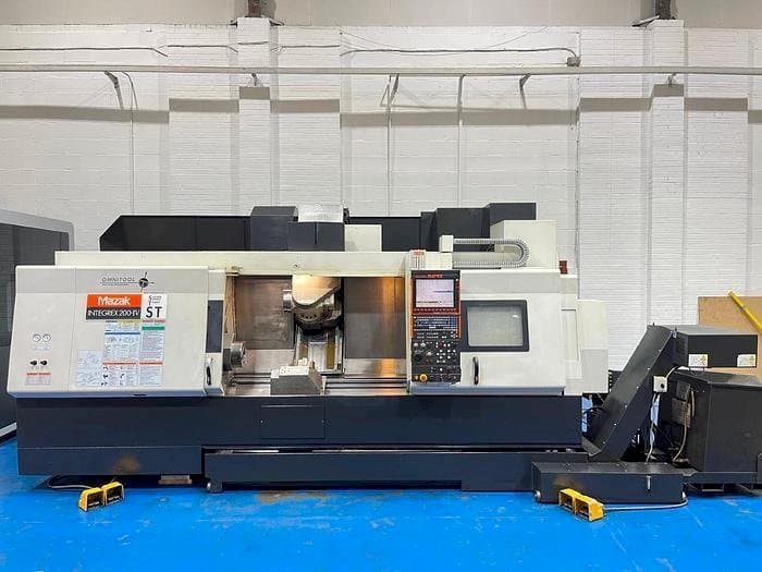 Koneen Mazak Integrex 200IV ST etunäkymä