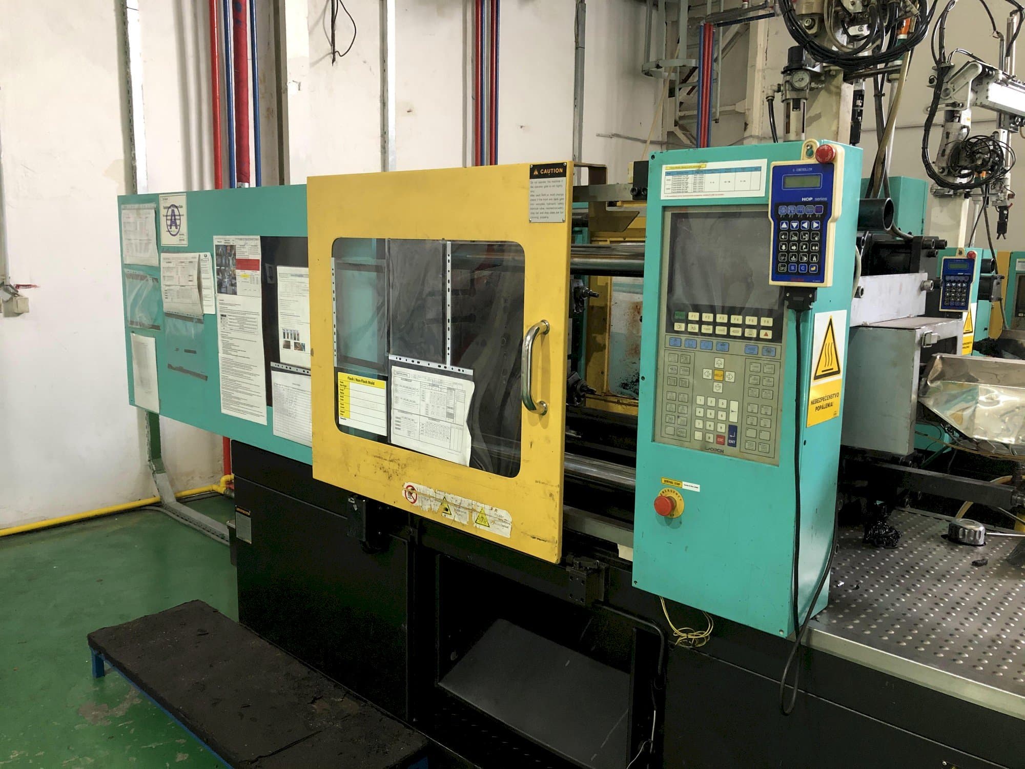 Koneen  Hyundai K-150V etunäkymä