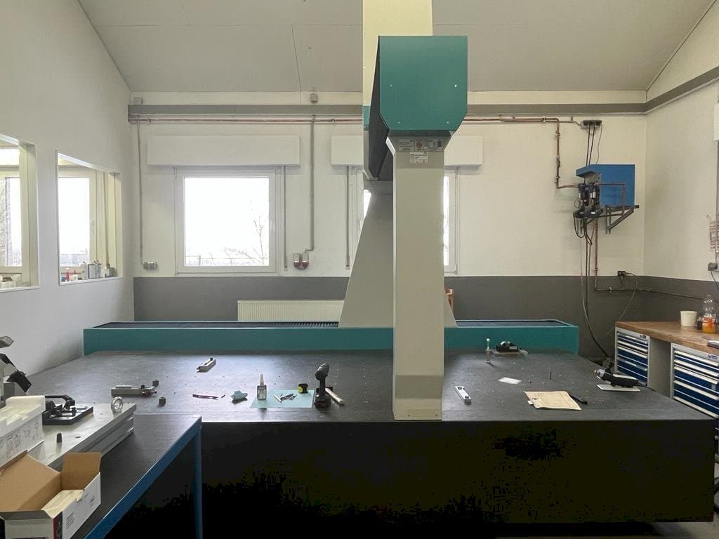 Koneen  Wenzel LH 1512 etunäkymä