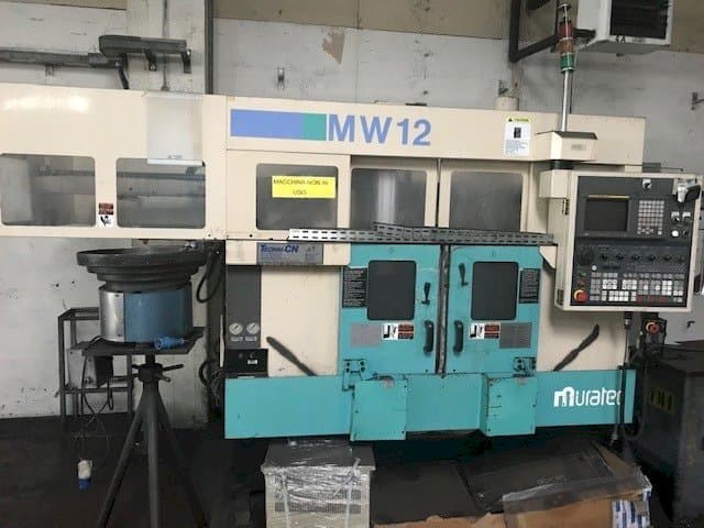 Koneen Muratec MW 12 CNC etunäkymä