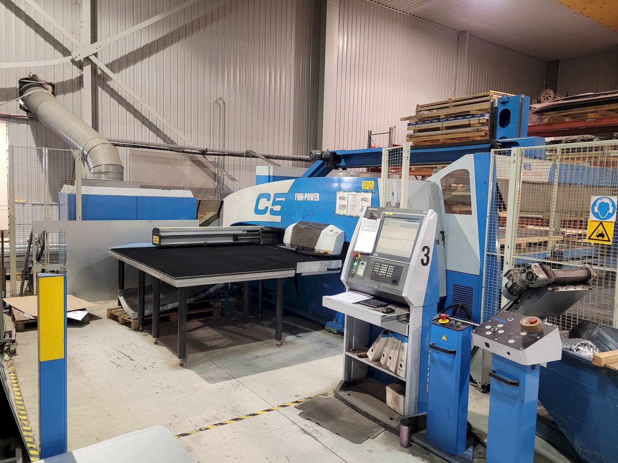 Koneen Finn-Power C5 12 43 with Compact Express etunäkymä