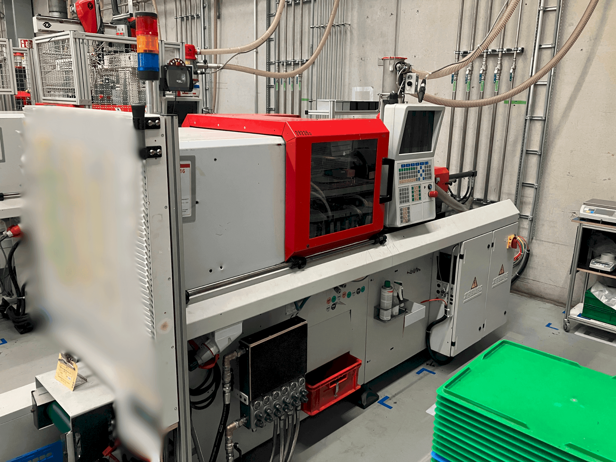 Koneen  Arburg Allrounder 270 S 250-60 etunäkymä