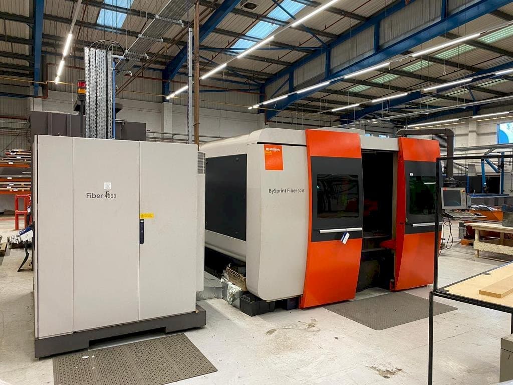 Koneen Bystronic BySprint Fiber 3015 etunäkymä