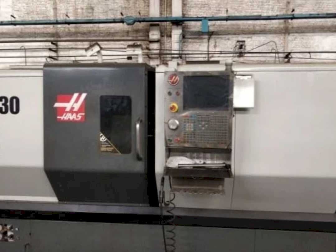 Koneen HAAS ST-30 etunäkymä