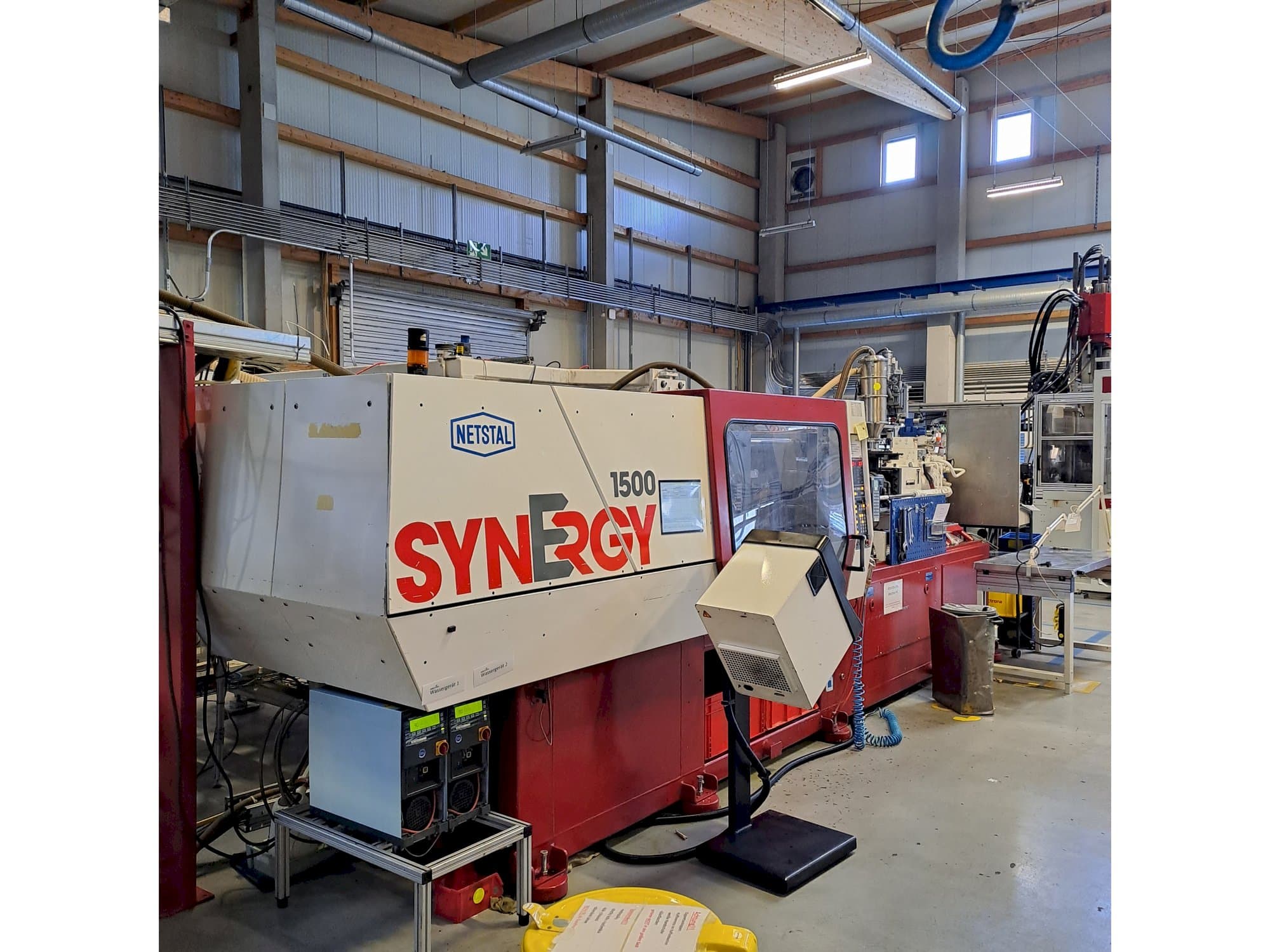 Koneen Netstal S 1500 - 460 etunäkymä