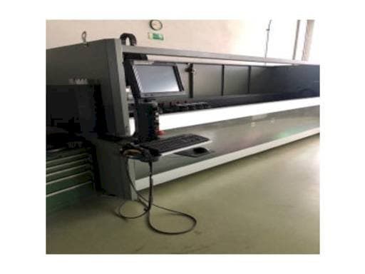 Koneen  Emmegi PHANTOMATIC T3 S etunäkymä