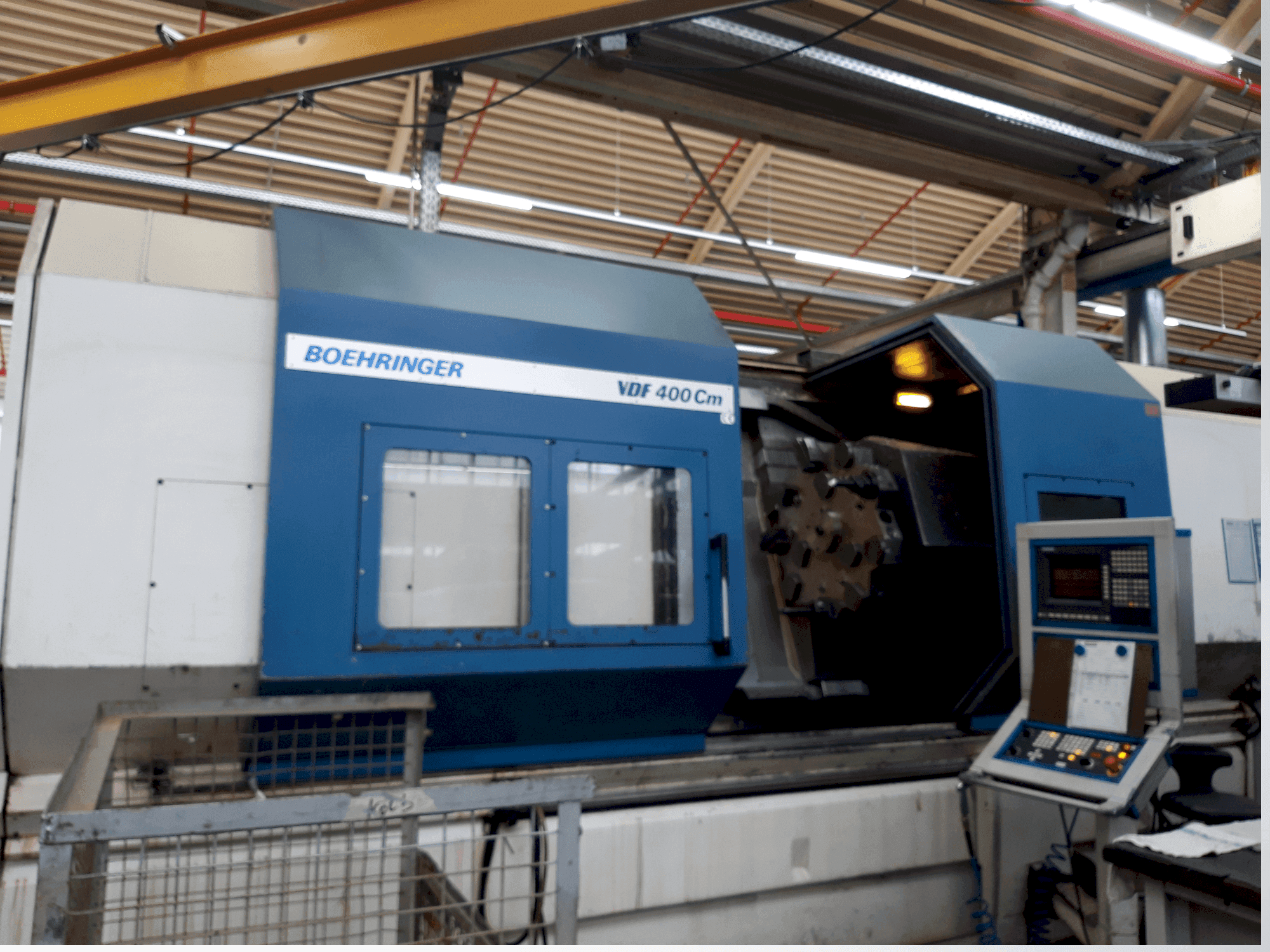 Koneen  BOEHRINGER VDF 400 CM etunäkymä