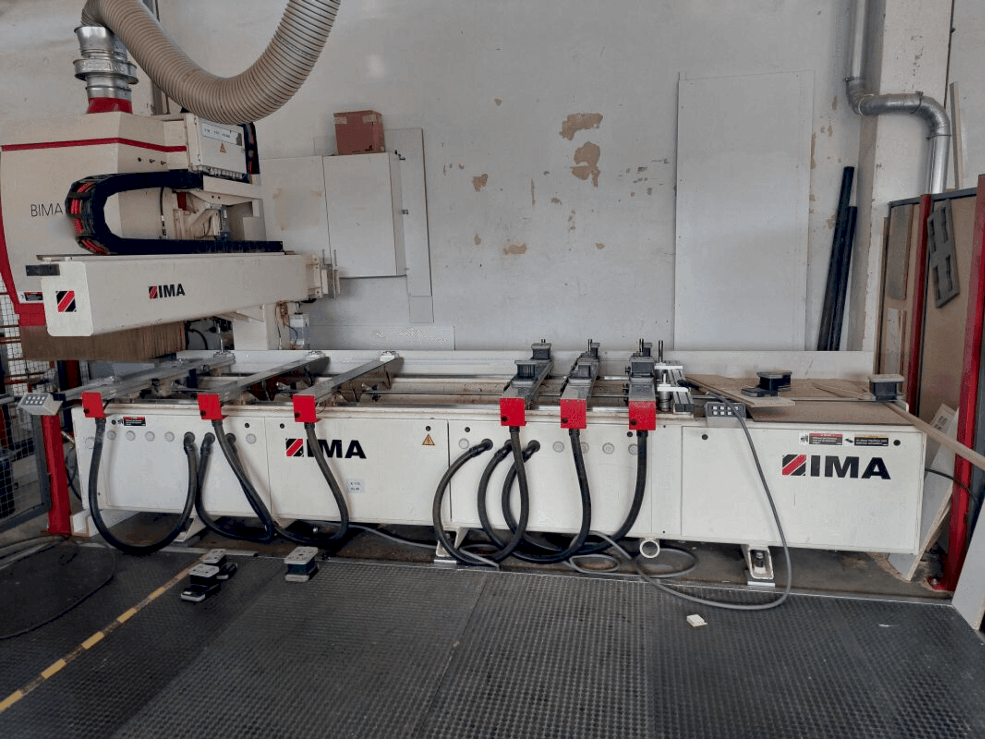 Koneen  IMA BIMA 310 120/300 etunäkymä