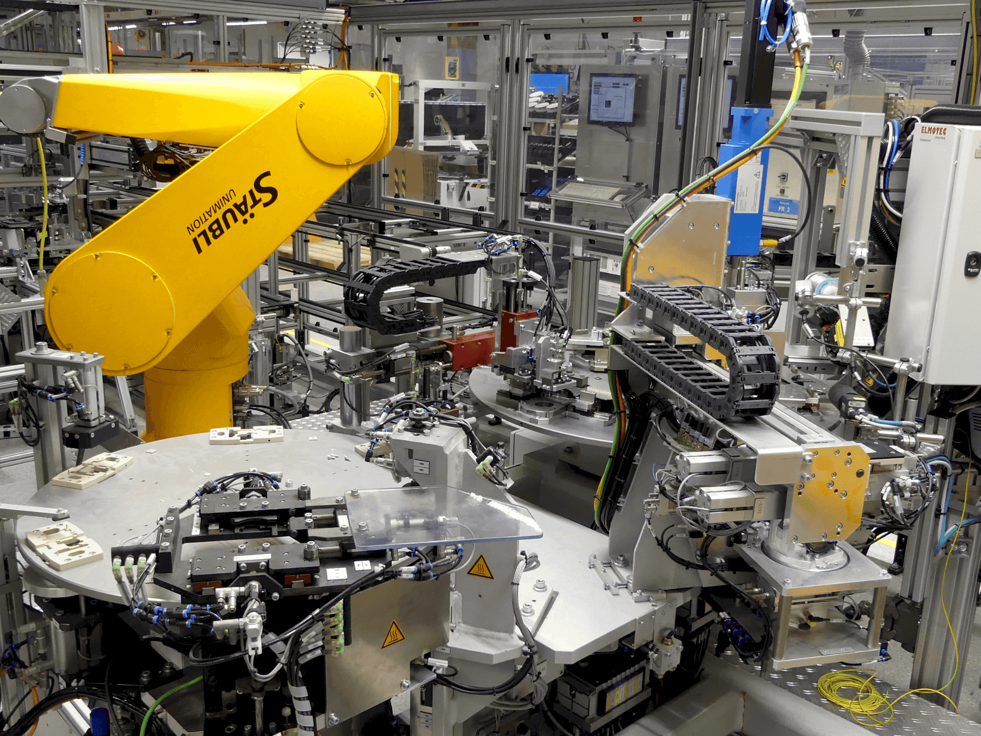 Koneen  ELMOTEC 16479 etunäkymä