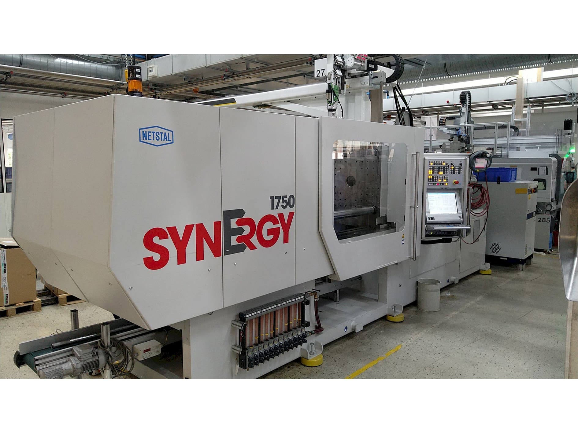 Koneen Netstal SynErgy 1750-600 etunäkymä