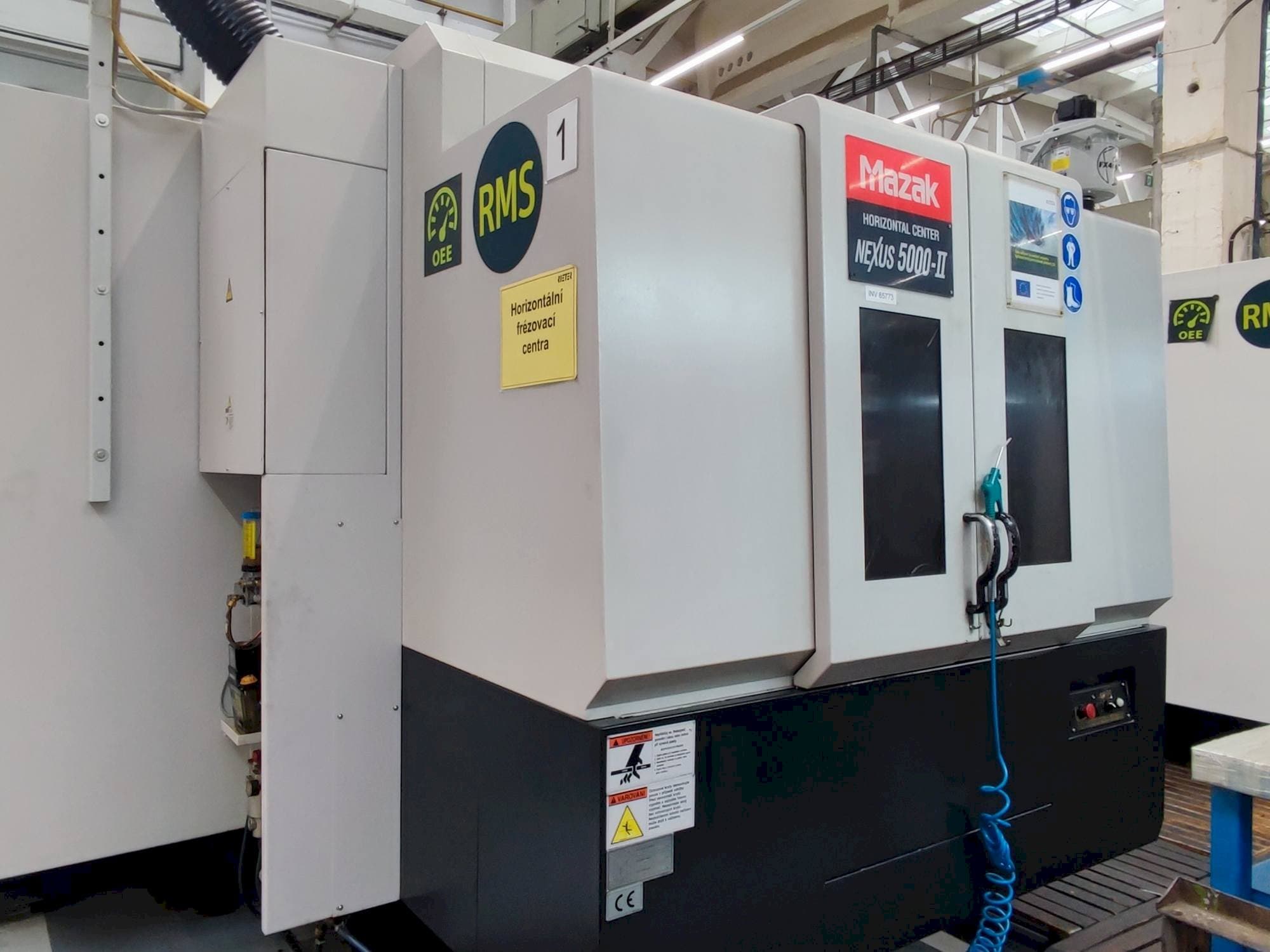 Koneen Mazak HCN 5000-II vasen näkymä
