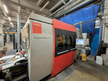 Koneen Bystronic Bysprint Fiber 3015 3kW etunäkymä
