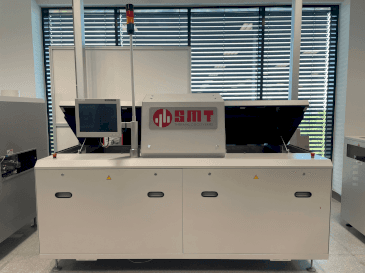 Koneen SMT UV 3/-3 etunäkymä