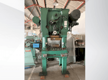 Koneen  BRUDERER BSTA 25 etunäkymä