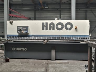 Koneen  HACO etunäkymä ATS 3206