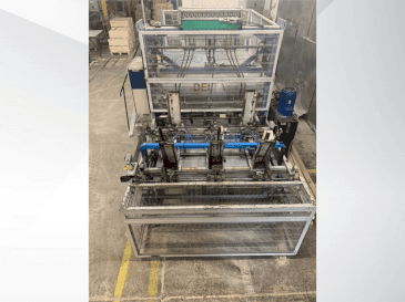 Koneen DELTA pallet nailing machine line etunäkymä