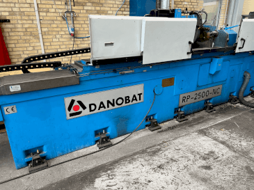 Koneen DANOBAT RP-2500-NC etunäkymä