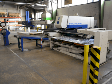 Koneen TRUMPF Trumatic 500 etunäkymä