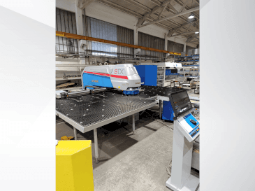 Koneen Euromac STX FLEX 12 1500/22-2500 etunäkymä