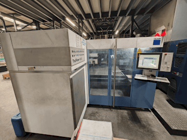 Koneen TRUMPF TruLaser 3030 etunäkymä