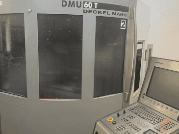 Koneen DMG DECKEL MAHO DMU 60T etunäkymä